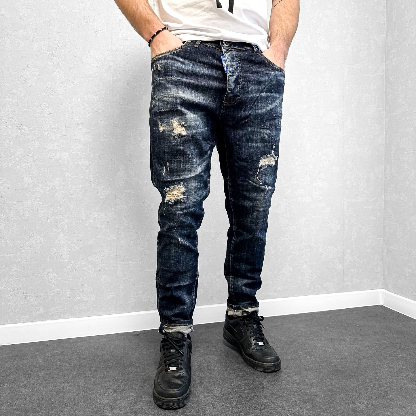 Мъжки дънки с лек накъсан ефект "Posittano"