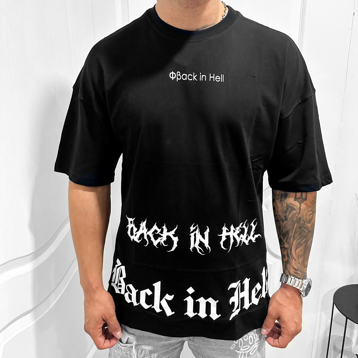 Мъжка OVERSIZE тениска "Back in hell"