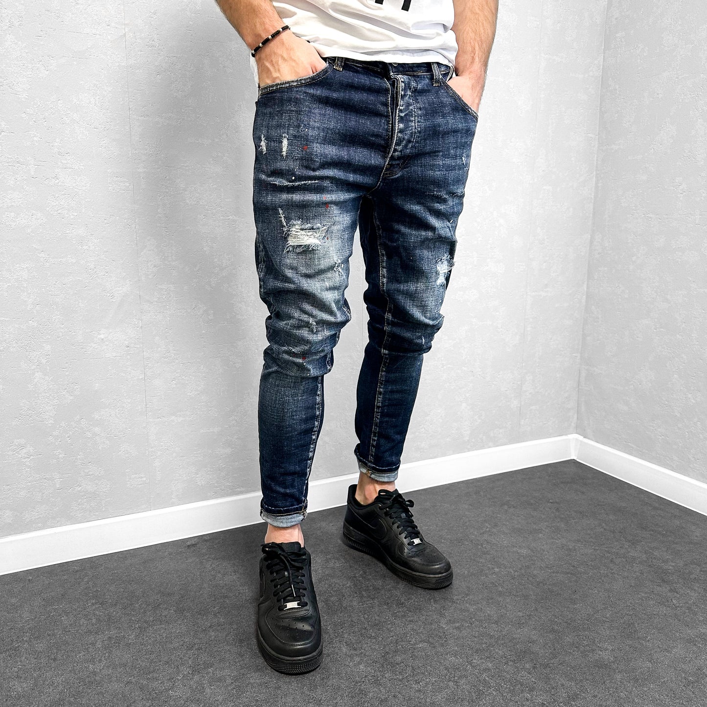 Мъжки дънки с леки кръпки "Maximus"